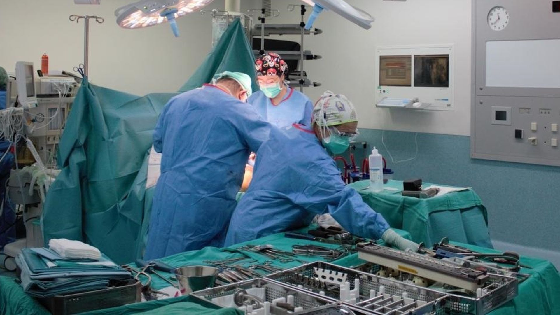 La familia de un hombre fallecido en Sevilla tras una intervención por cáncer reclama más de 223.000 euros por mala praxis La familia de un hombre fallecido en Sevilla tras una intervención por cáncer reclama más de 223.000 euros por mala praxis