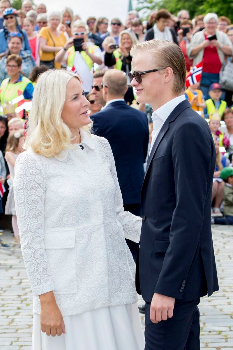 Marius Borg y su madre, Mette-Marit de Noruega, en una imagen de archivo