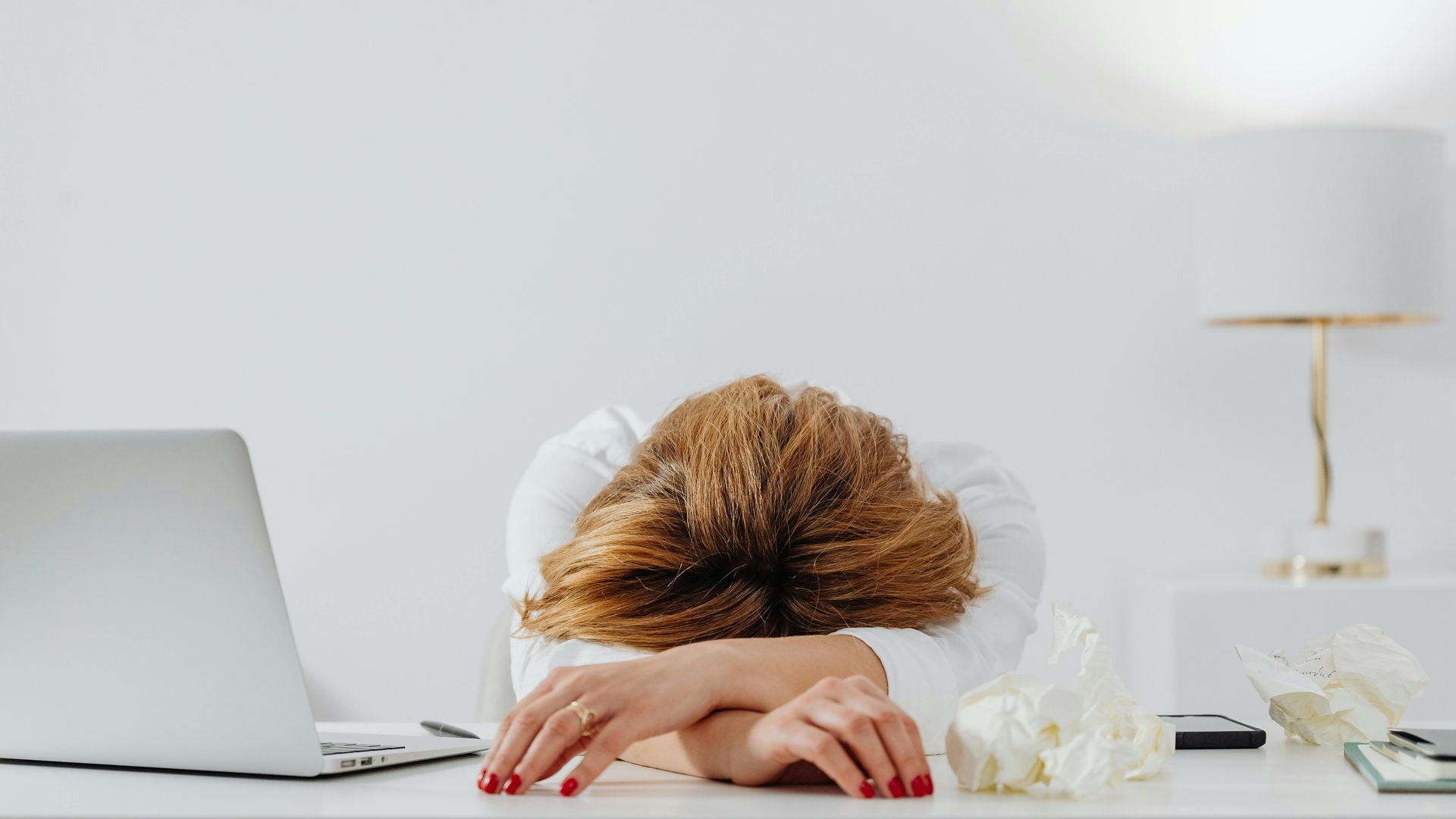 mujer agotada pexels mujer agotada pexels
