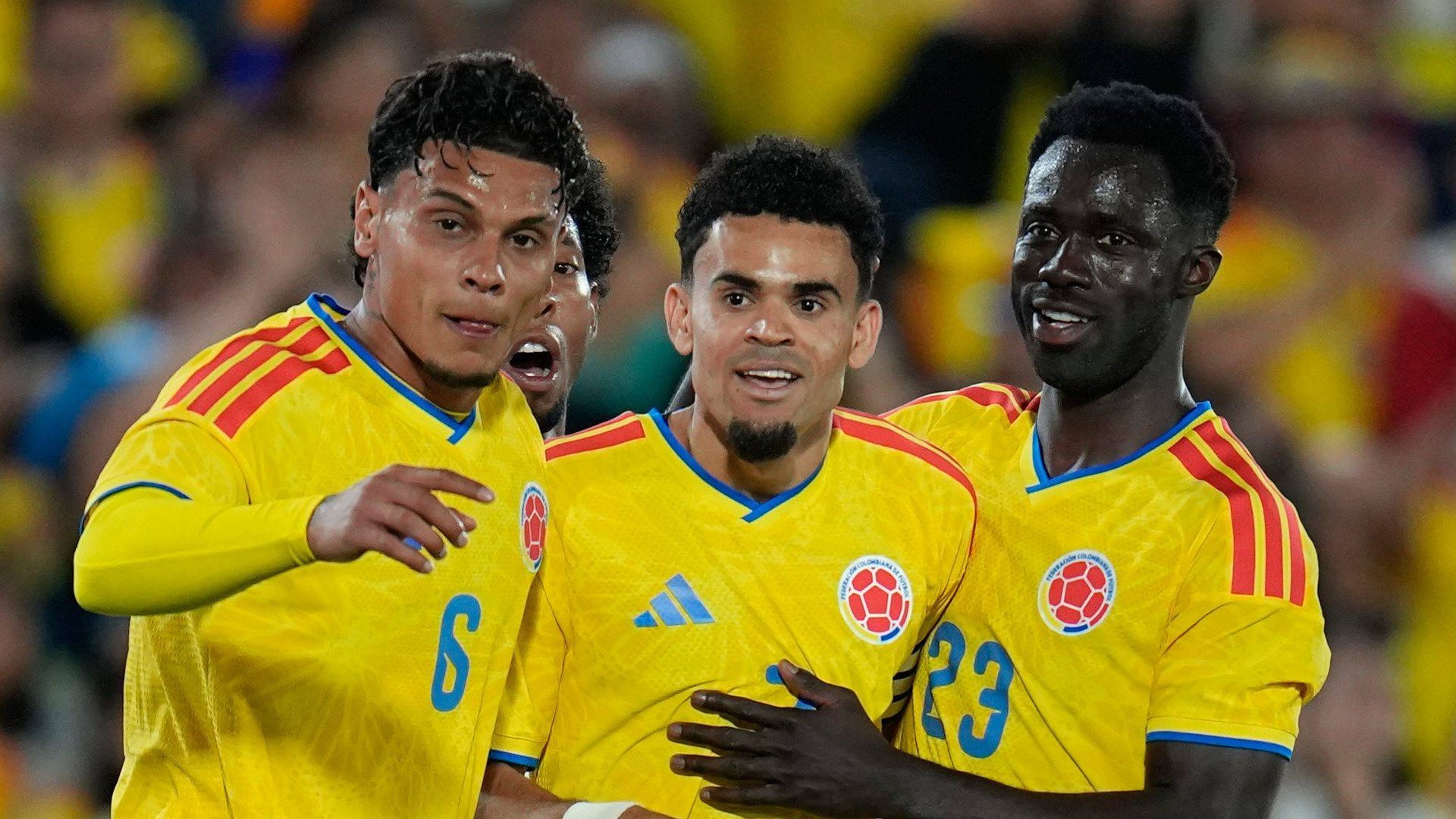 Richard Ríos, Luis Díaz y Davinson Sánchez durante un amistoso con Colombia