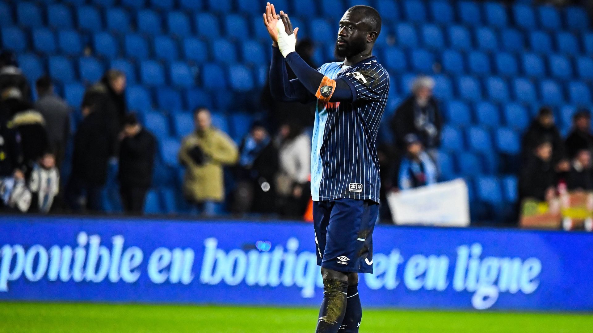 Arouna Sangante, jugando con el Le Havre