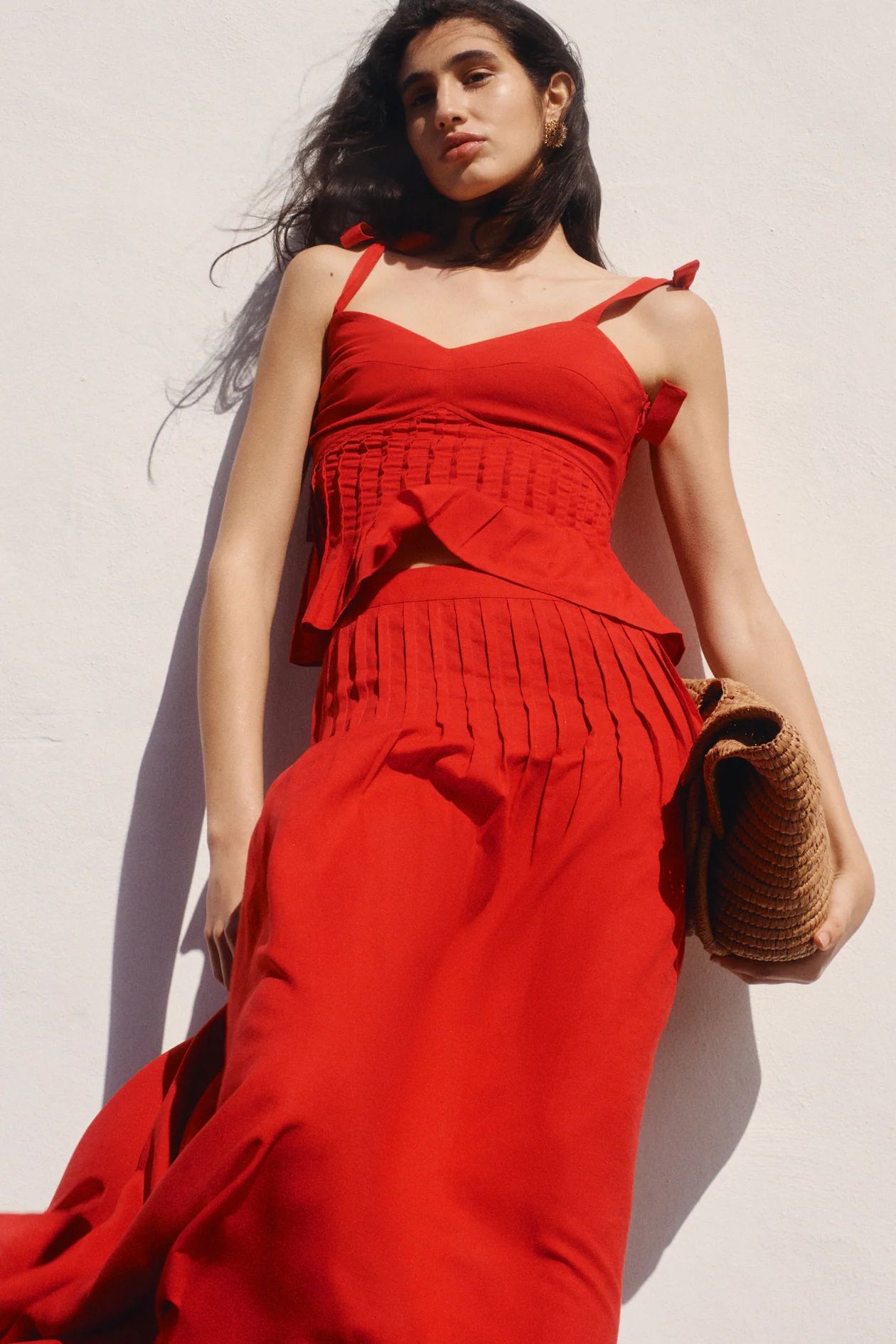 Conjunto de falda y top rojo