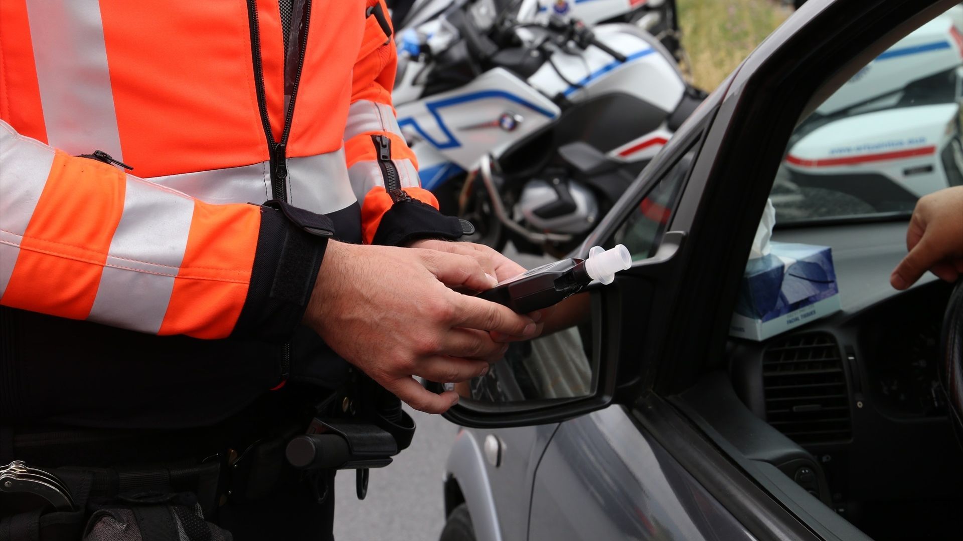 El TJUE avala que los países prohíban los avisos de controles de alcohol o drogas en las carreteras El TJUE avala que los países prohíban los avisos de controles de alcohol o drogas en las carreteras