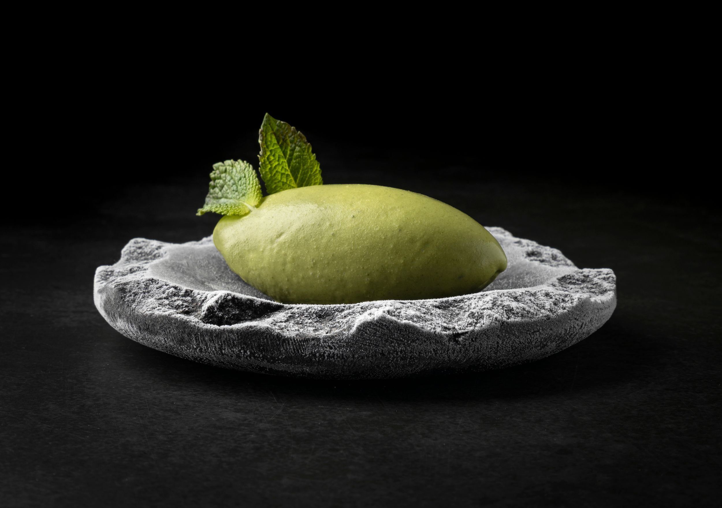Helado de hierbas frescas, espinaca, hierbabuena, albahaca y cilantro