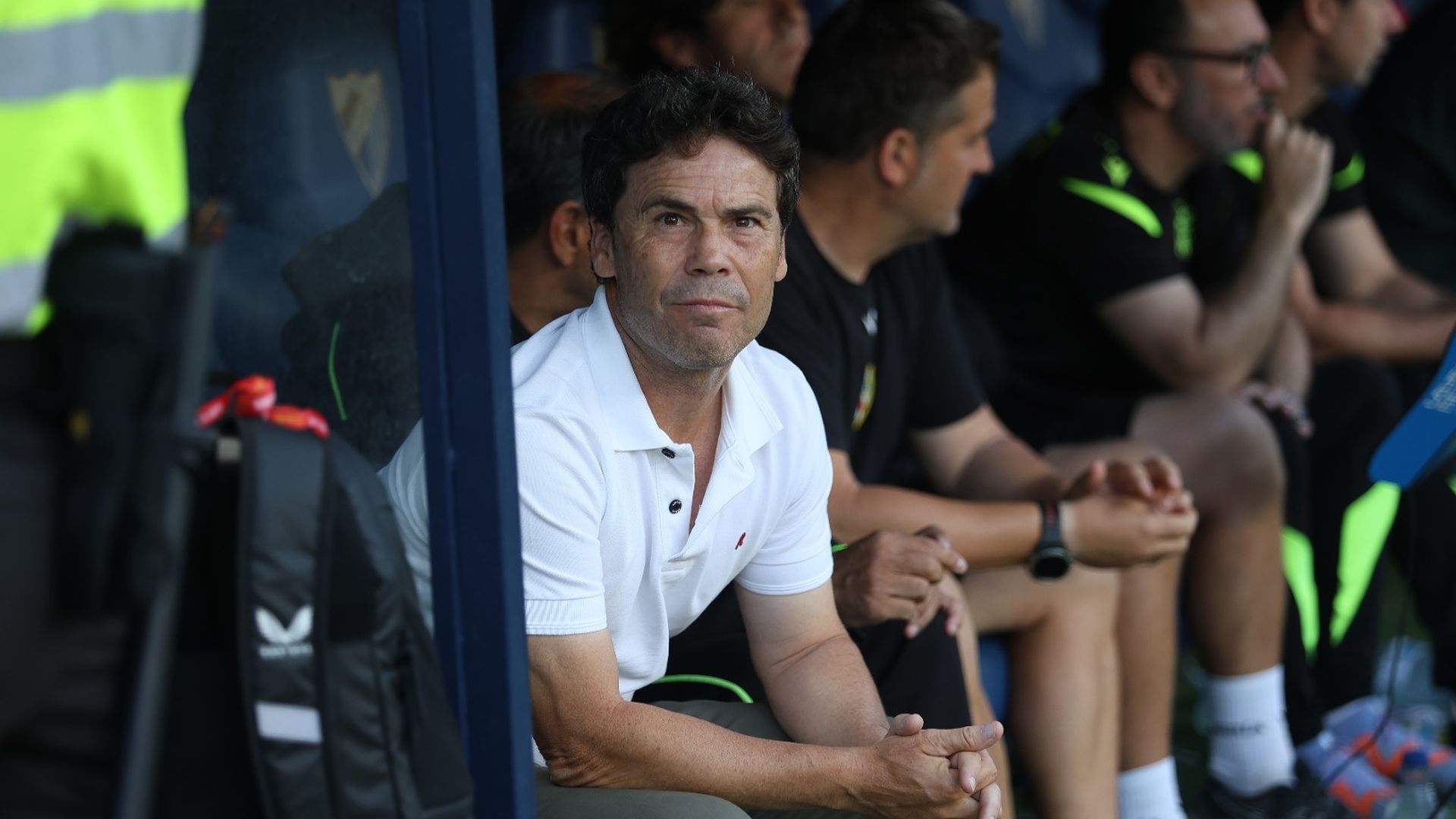 Joan Francesc Rubi, en el banquillo en el Málaga CF-UD Almería de la ida.