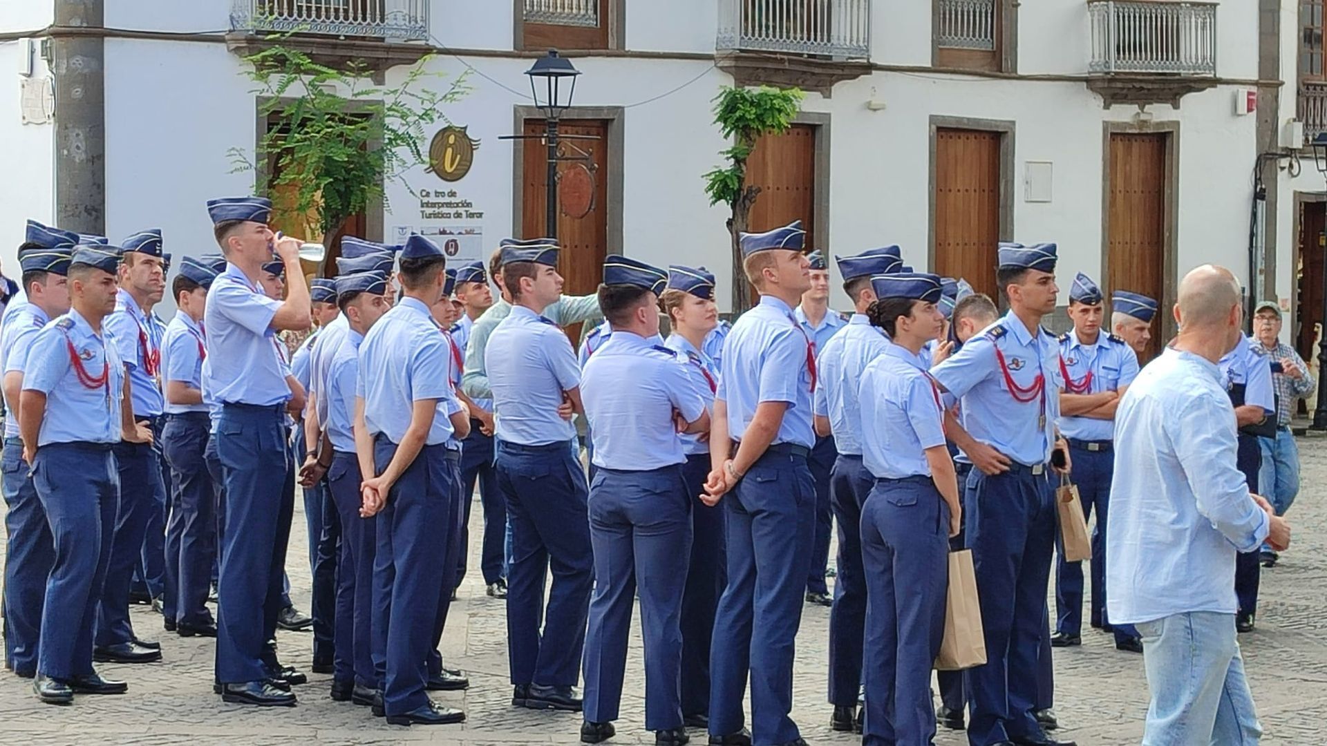 La princesa Leonor junto a sus compañeros este 16 de junio en Teror