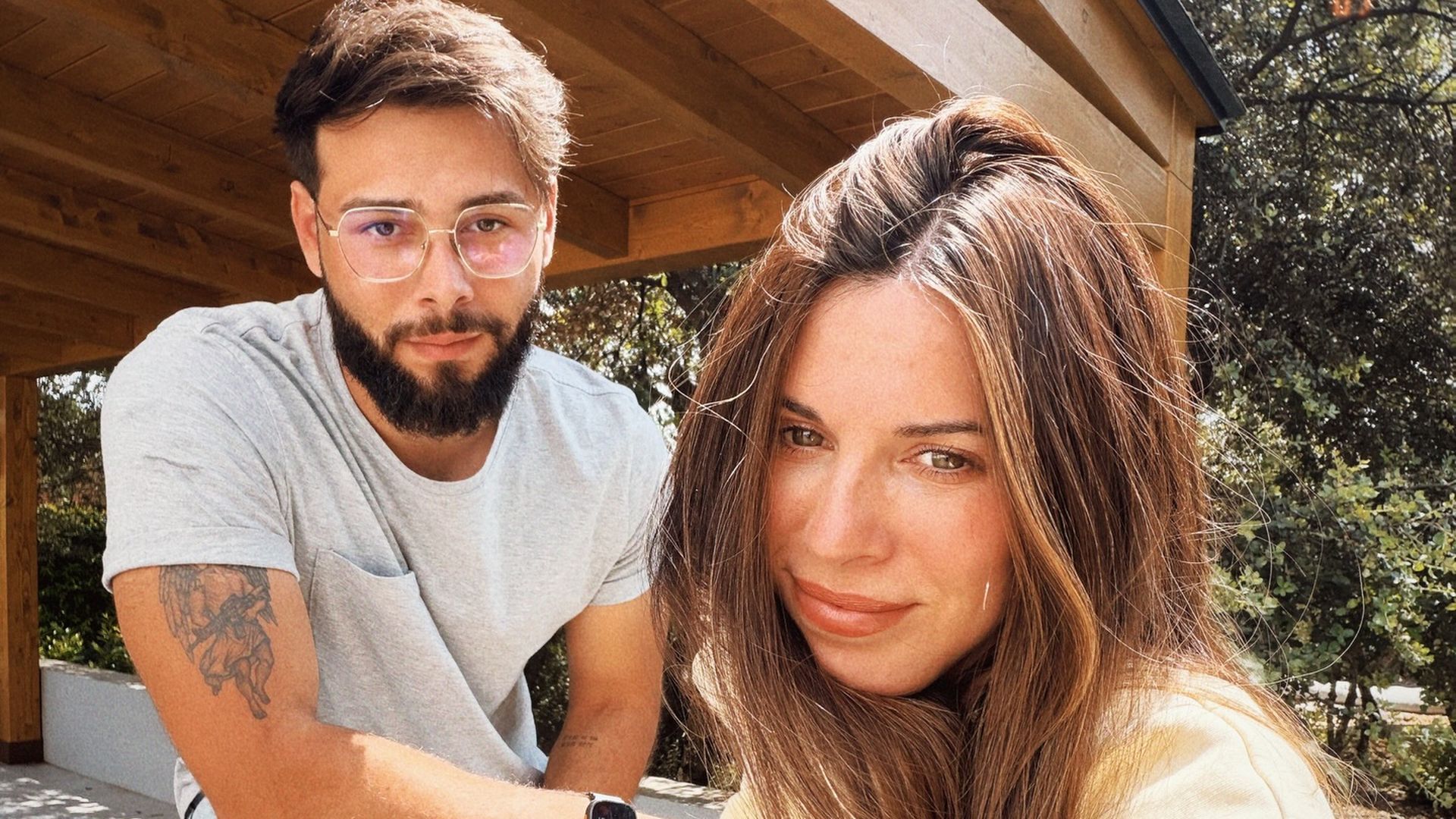 Marta Riumbau y su novio Álex, en una fotografía de redes sociales Marta Riumbau y su novio Álex, en una fotografía de redes sociales
