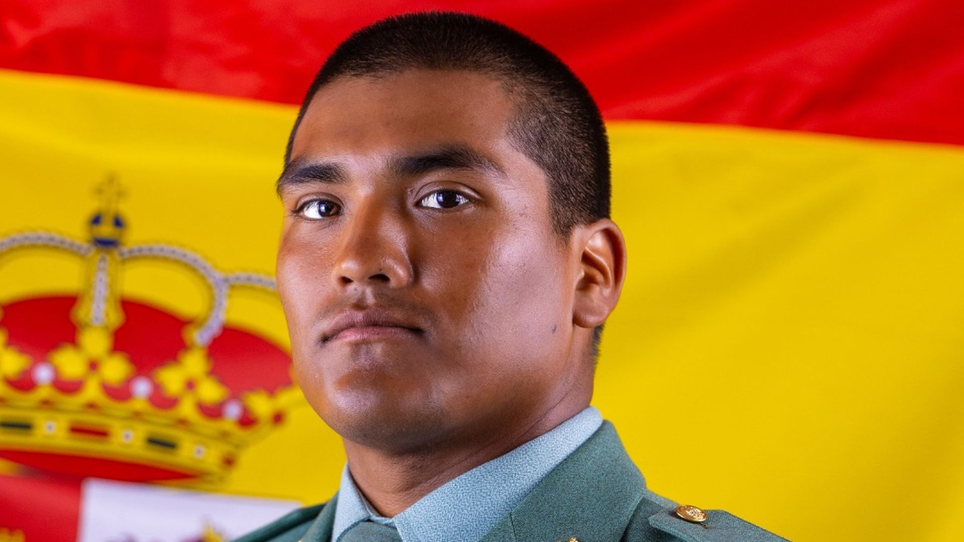 Muere Kevin Parra, un legionario de 23 años, durante "una sesión de instrucción física" en Ceuta: "Sufrió un desvanecimiento" Muere Kevin Parra, un legionario de 23 años, durante "una sesión de instrucción física" en Ceuta: "Sufrió un desvanecimiento"