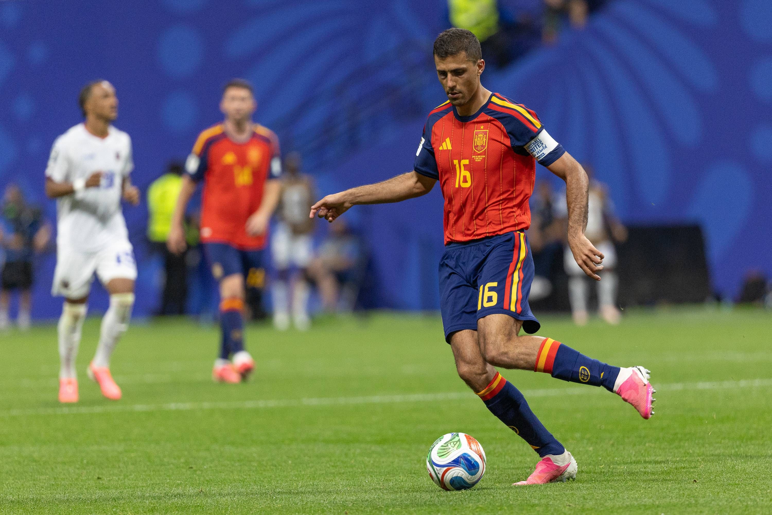 Rodrigo Hernández durante el España - Cabo Verde del Mundial 2026