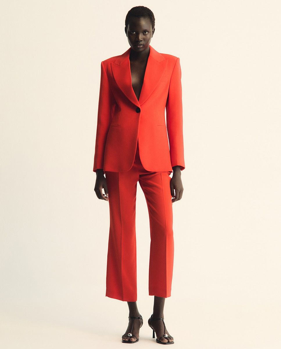 Traje sastre rojo