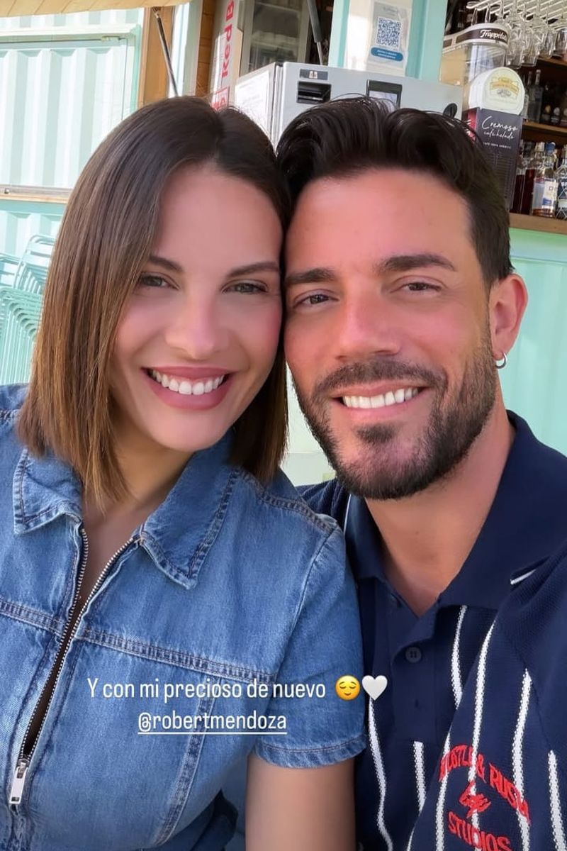 El reencuentro de Jessica Bueno y su novio, Robert Mendoza, tras el viaje familiar a Japón con sus hijos mayores
