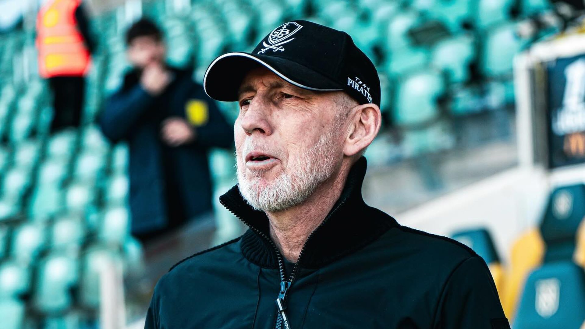 Éric Roy, exjugador del Rayo Vallecano y entrenador del Brest francés, muere a los 58 años por un cáncer de páncreas Éric Roy, exjugador del Rayo Vallecano y entrenador del Brest francés, muere a los 58 años por un cáncer de páncreas