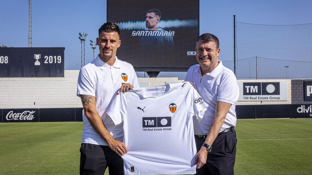 Baptiste Santamaría firma por el Valencia CF