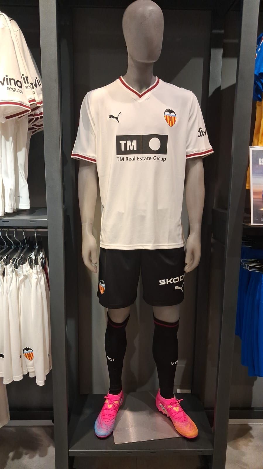 Camiseta y pantalón del Valencia CF