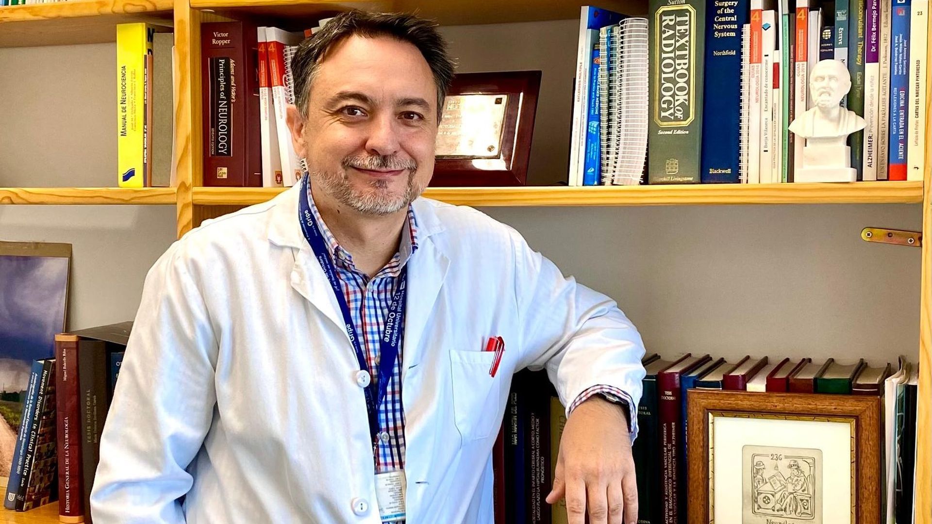 Dr. David Pérez Martínez, neurólogo Dr. David Pérez Martínez, neurólogo