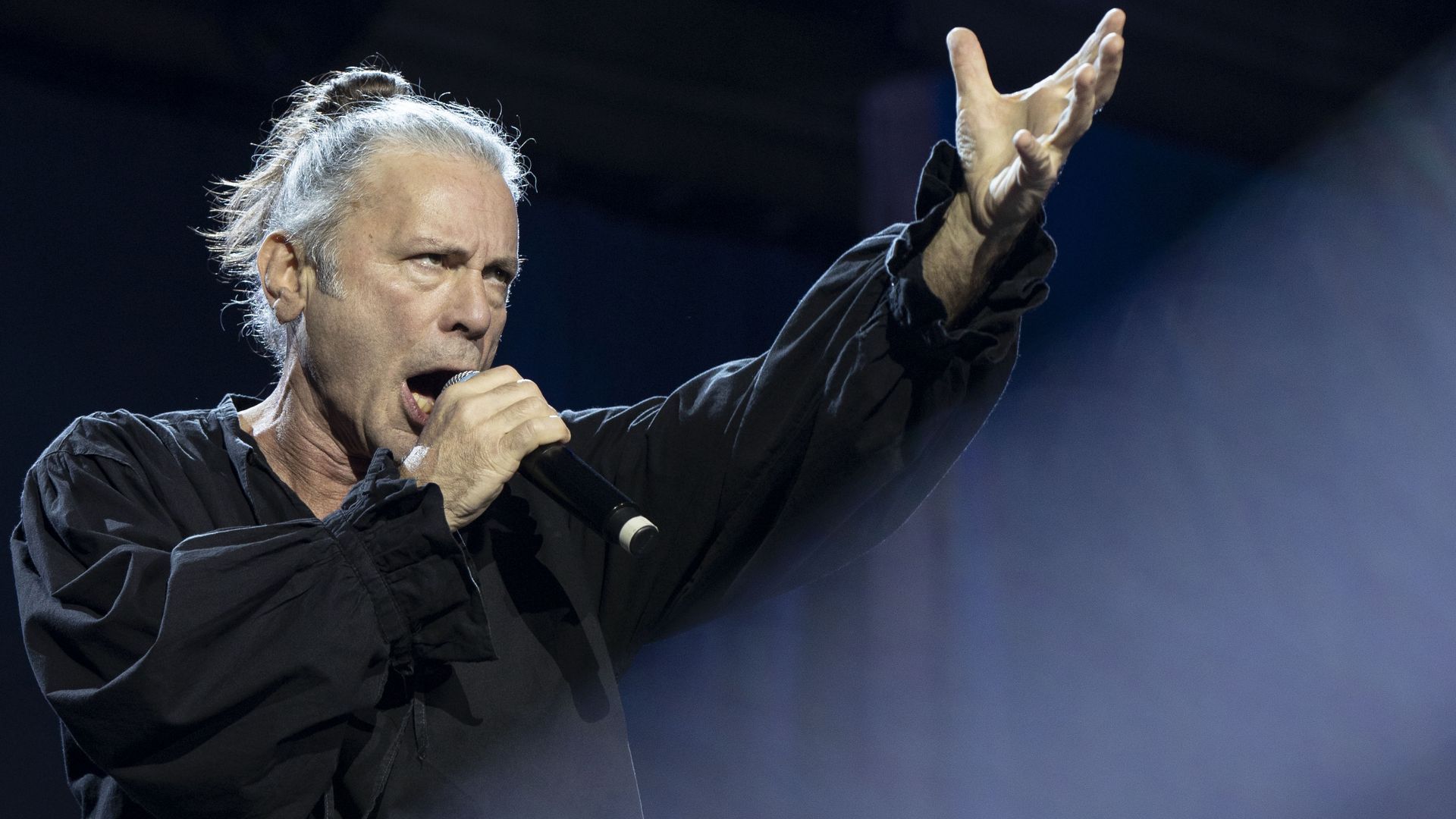 El cantante de Iron Maiden carga contra los viejos rockeros: “No son leyendas, son personas que ya no pueden cantar” El cantante de Iron Maiden carga contra los viejos rockeros: “No son leyendas, son personas que ya no pueden cantar”
