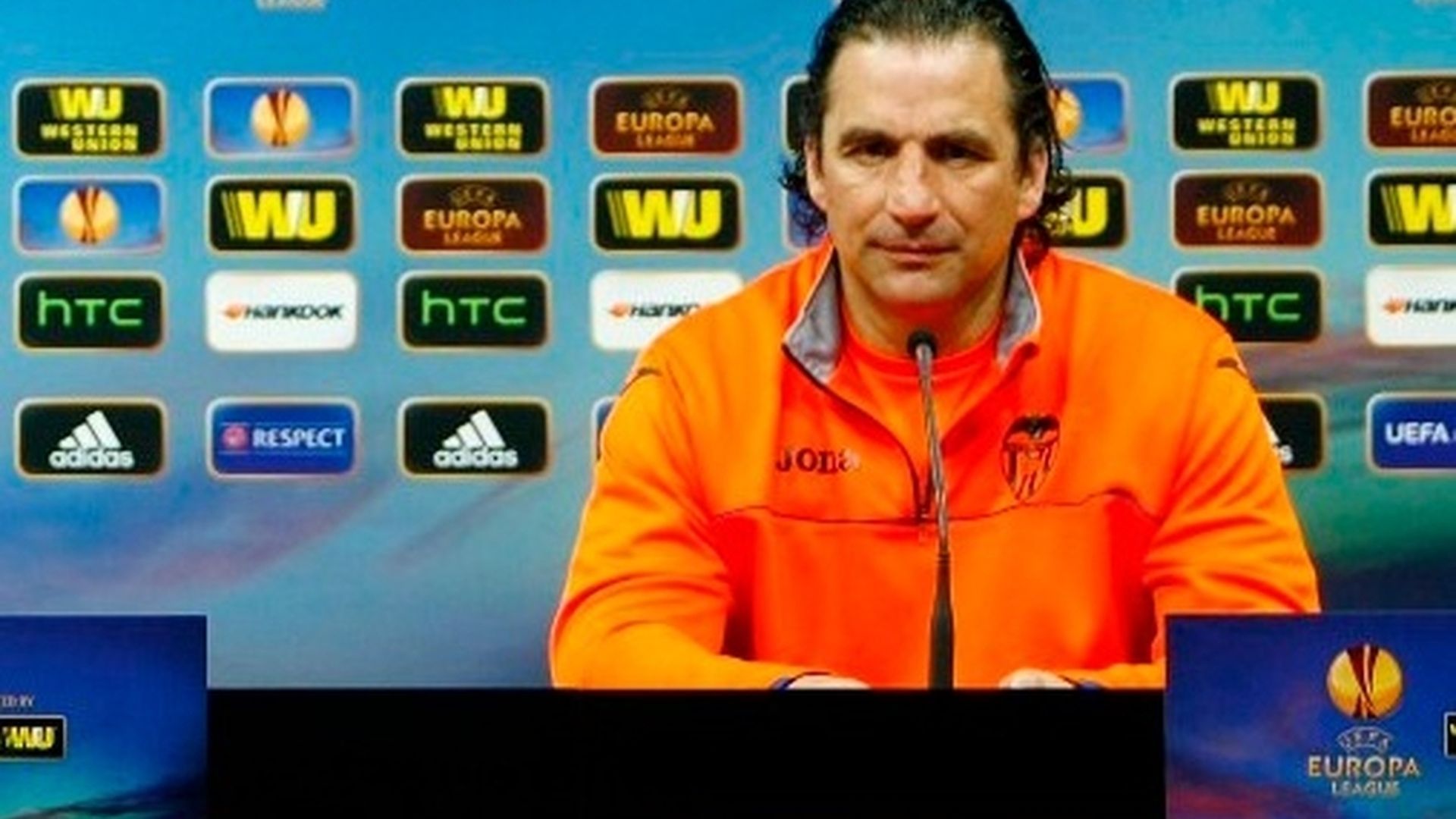 Juan Antonio Pizzi Juan Antonio Pizzi