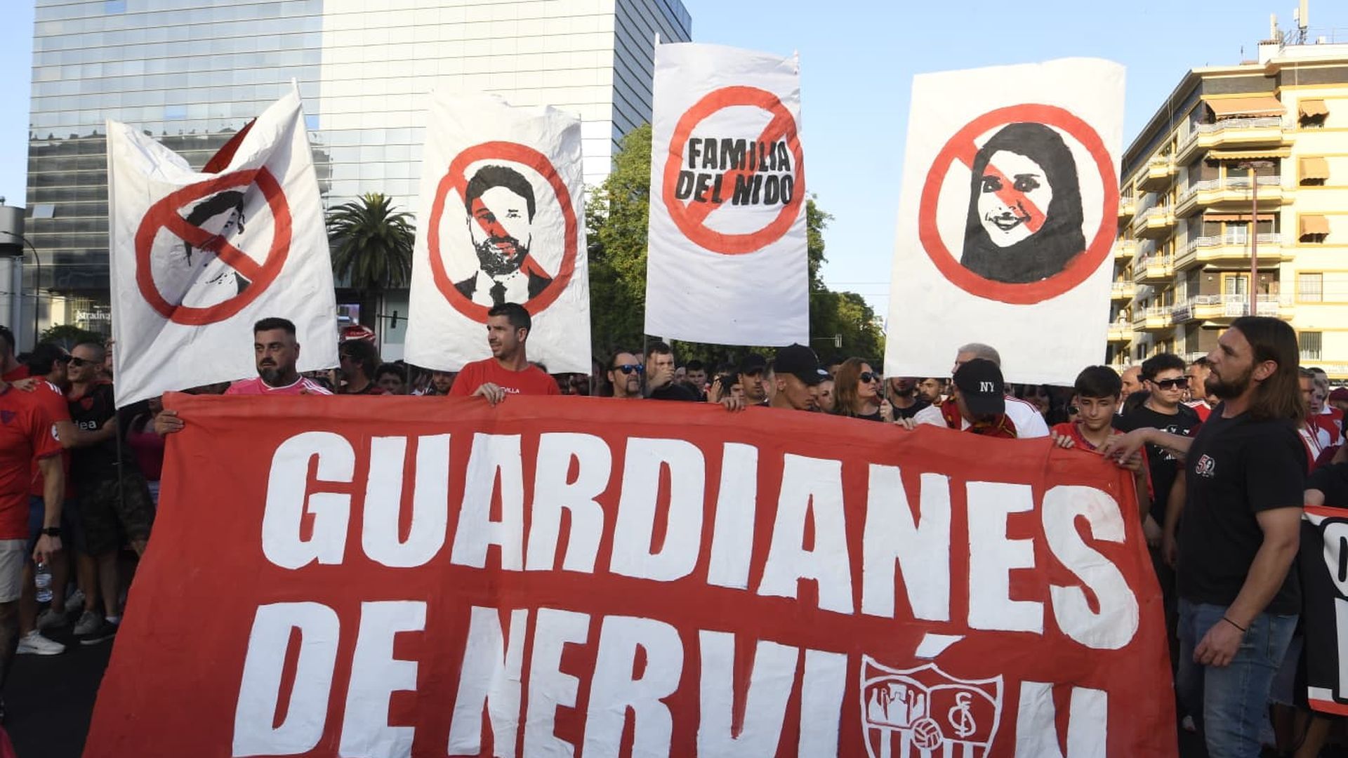 La manifestación del sevillismo contra el consejo