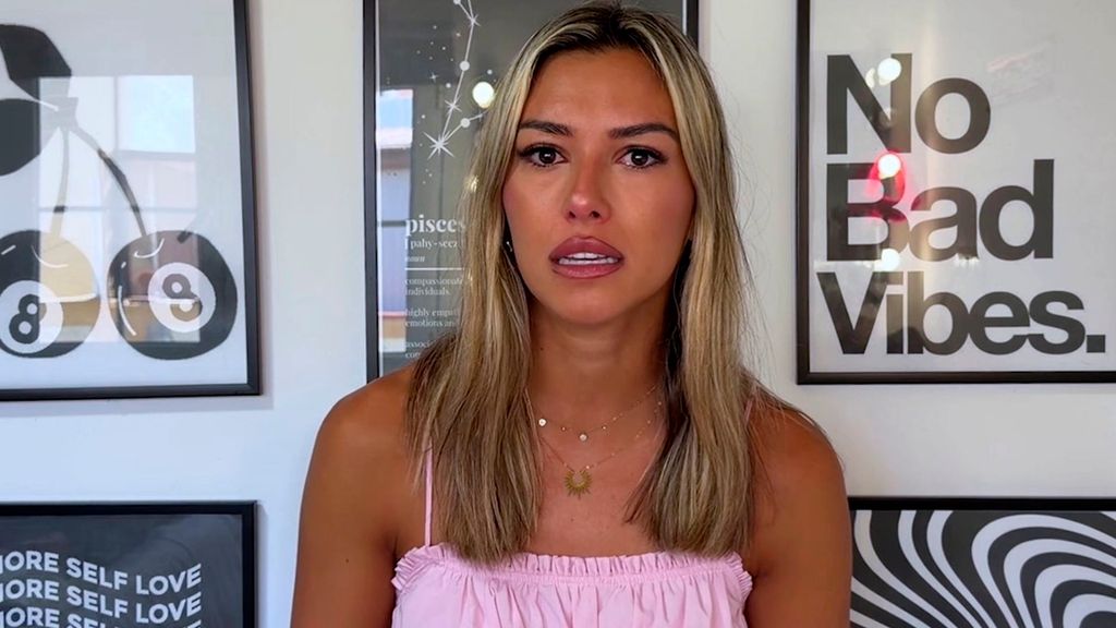Leila León, rota, le manda un emotivo mensaje a Atamán Muy yo by Leila Temporada 1 Top Videos 2