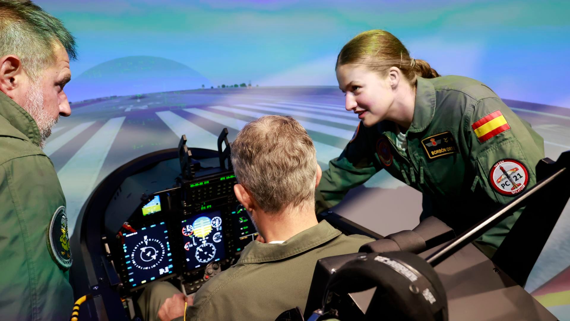 El rey Felipe y la princesa Leonor en su primer vuelo militar juntos