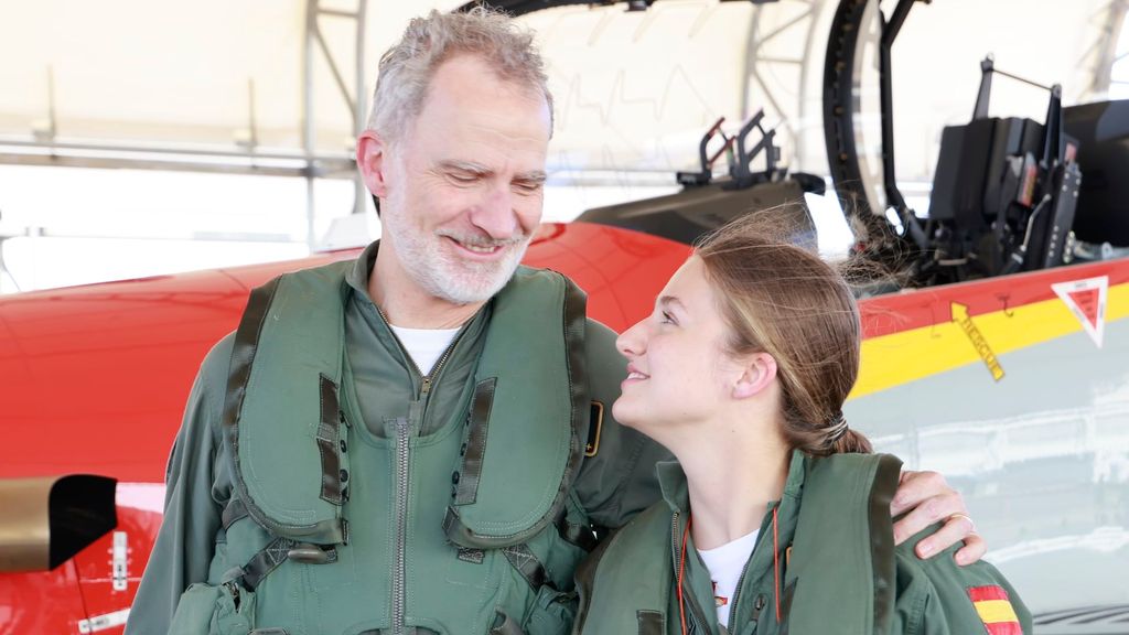 El sorprendente vídeo de la princesa Leonor y el rey Felipe de su primer vuelo militar juntos