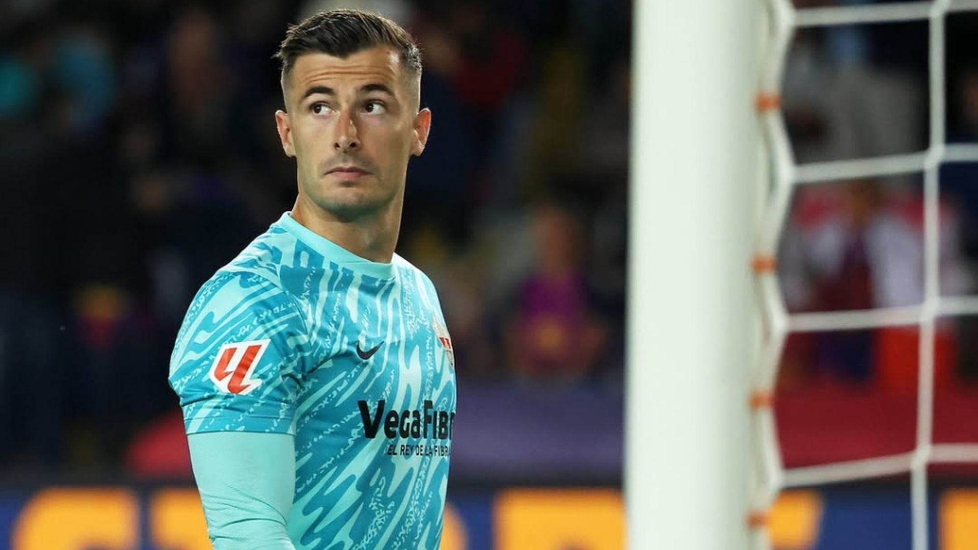 Iñaki Peña, durante un partido con el Elche