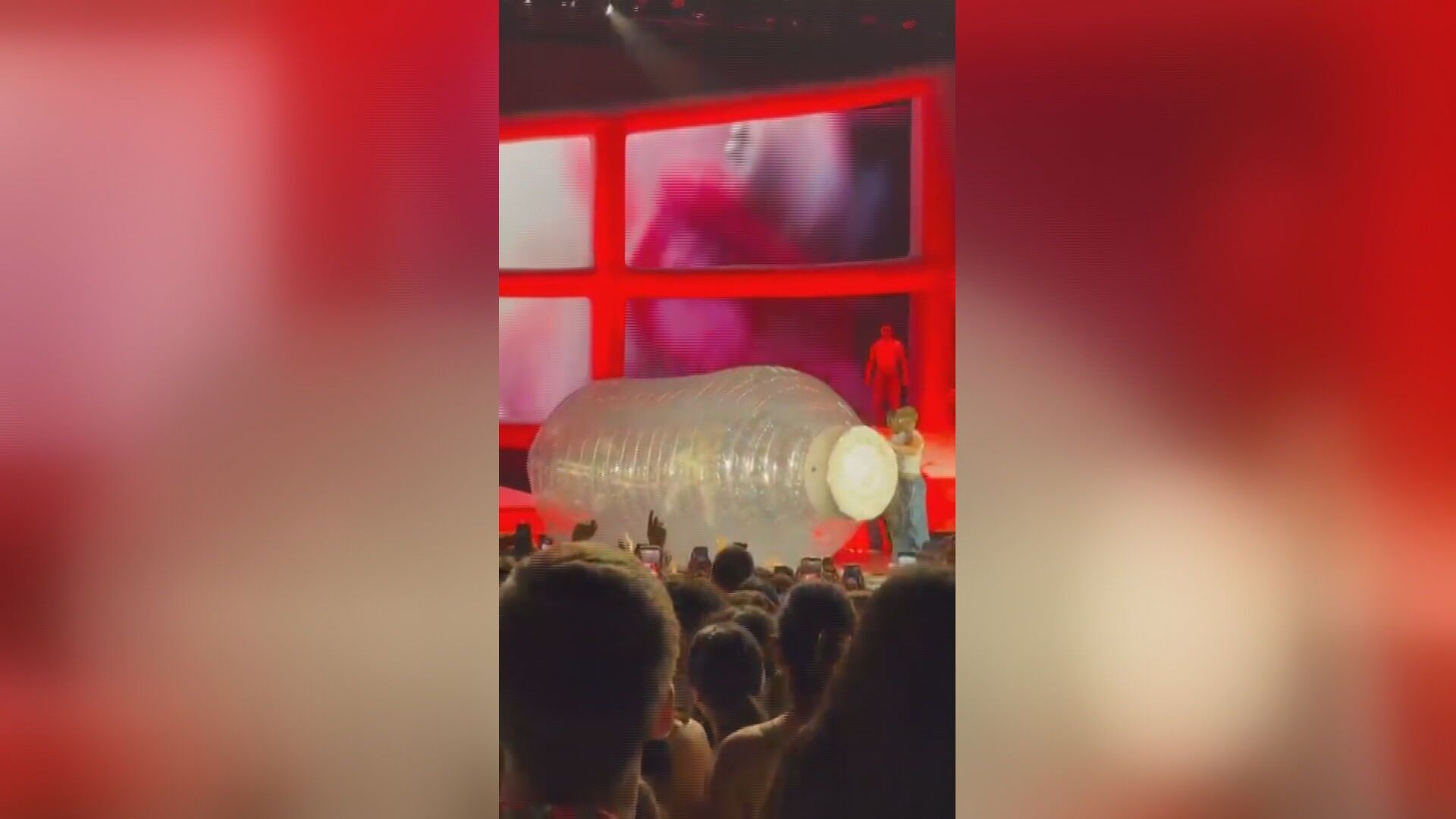 Katy Perry monta un parque de atracciones en el arranque de O Son do Camiño