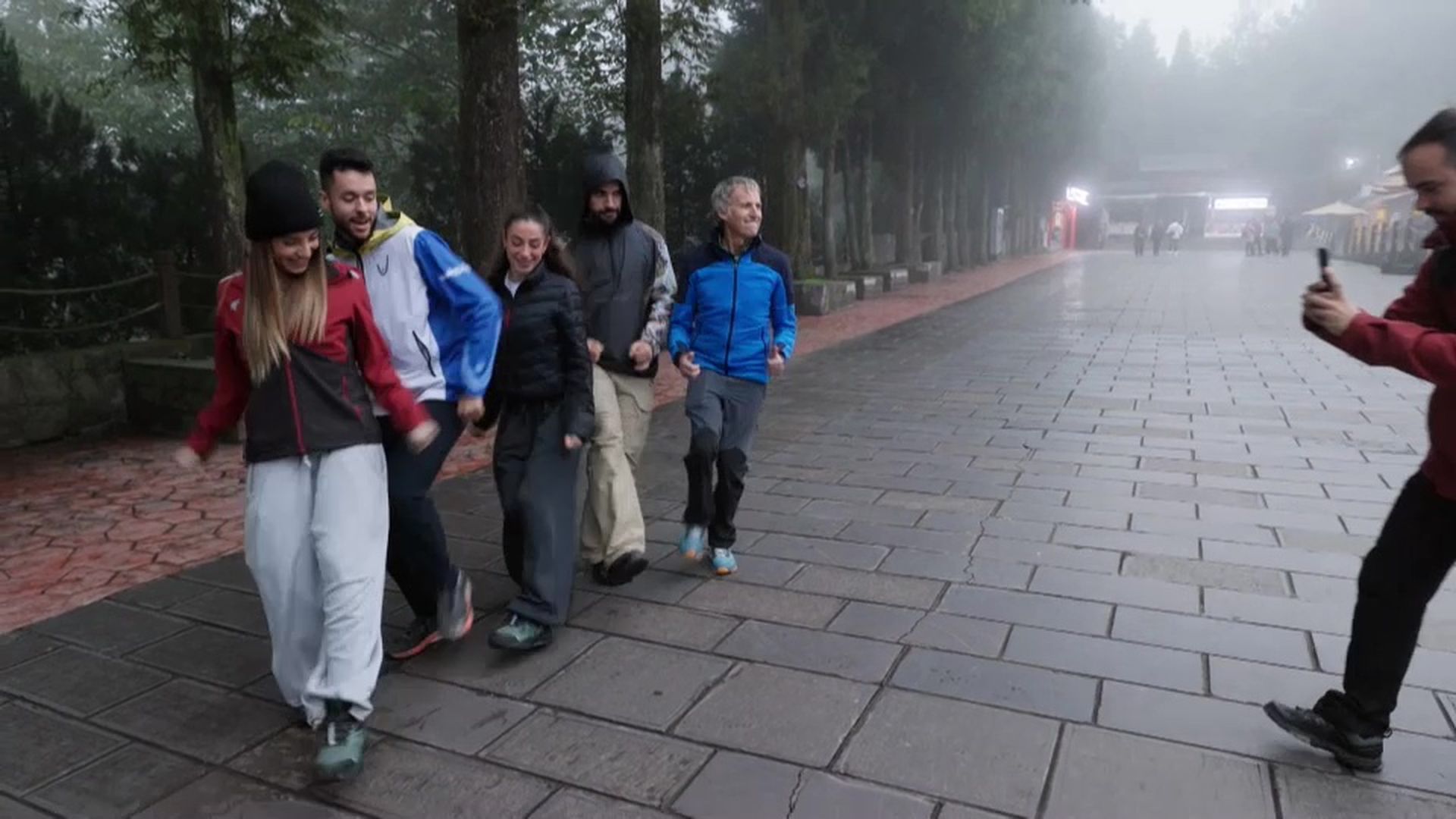 Lola Lolita, Illo Juan, The Grefg, Sofía Surferss rumbo a China, el lunes a las 23:00 horas en estreno de ‘Universo Calleja’ en Telecinco