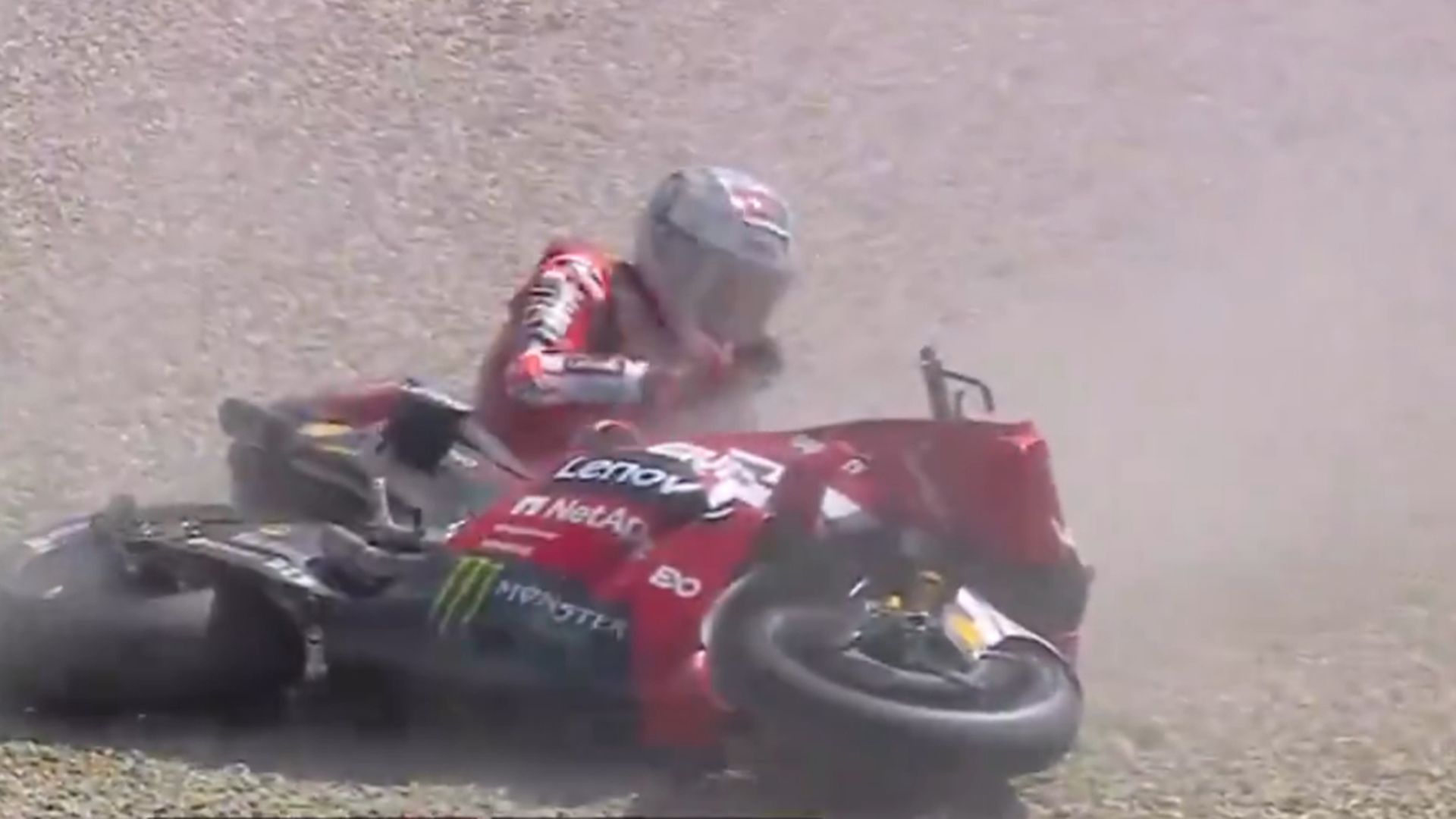 Marc Márquez, durante su caída en la Practice