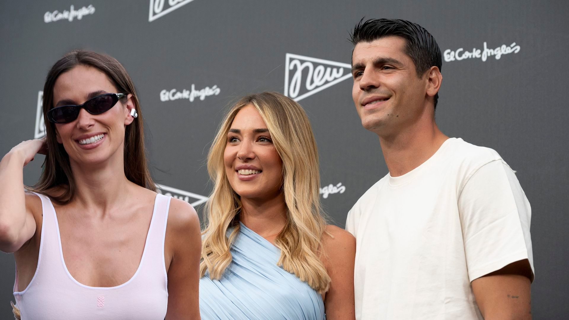 María Pombo ha coincidido con Álvaro Morata y Alice Campello en un evento María Pombo ha coincidido con Álvaro Morata y Alice Campello en un evento