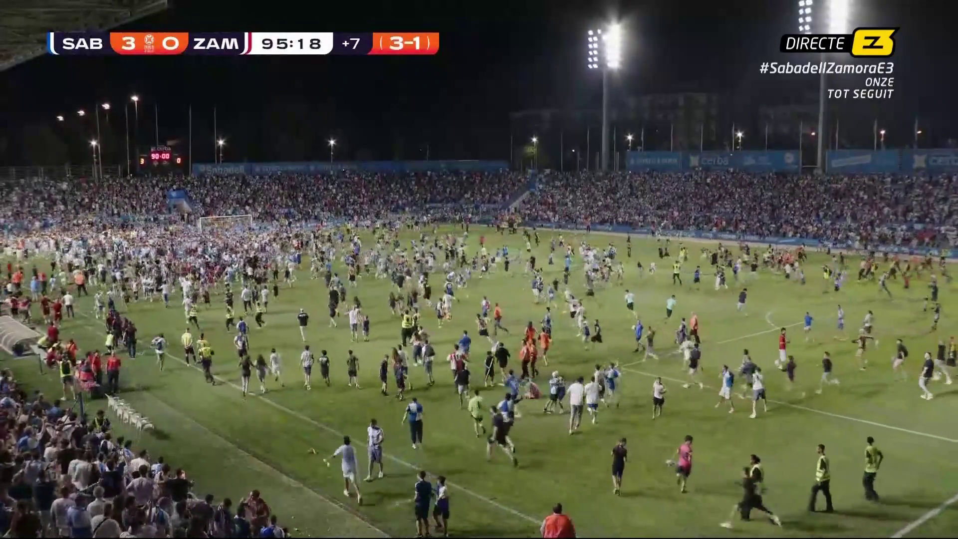 Momento en el que se suspendió el Sabadell - Zamora Momento en el que se suspendió el Sabadell - Zamora