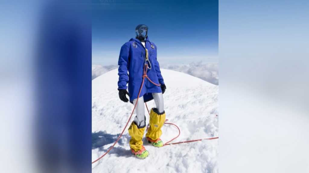 Robot Everest