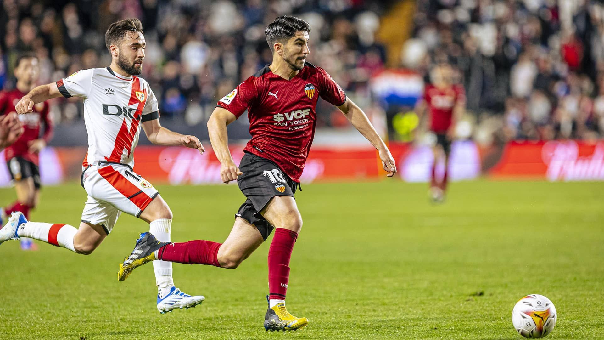 Carlos Soler de Rojo Torino