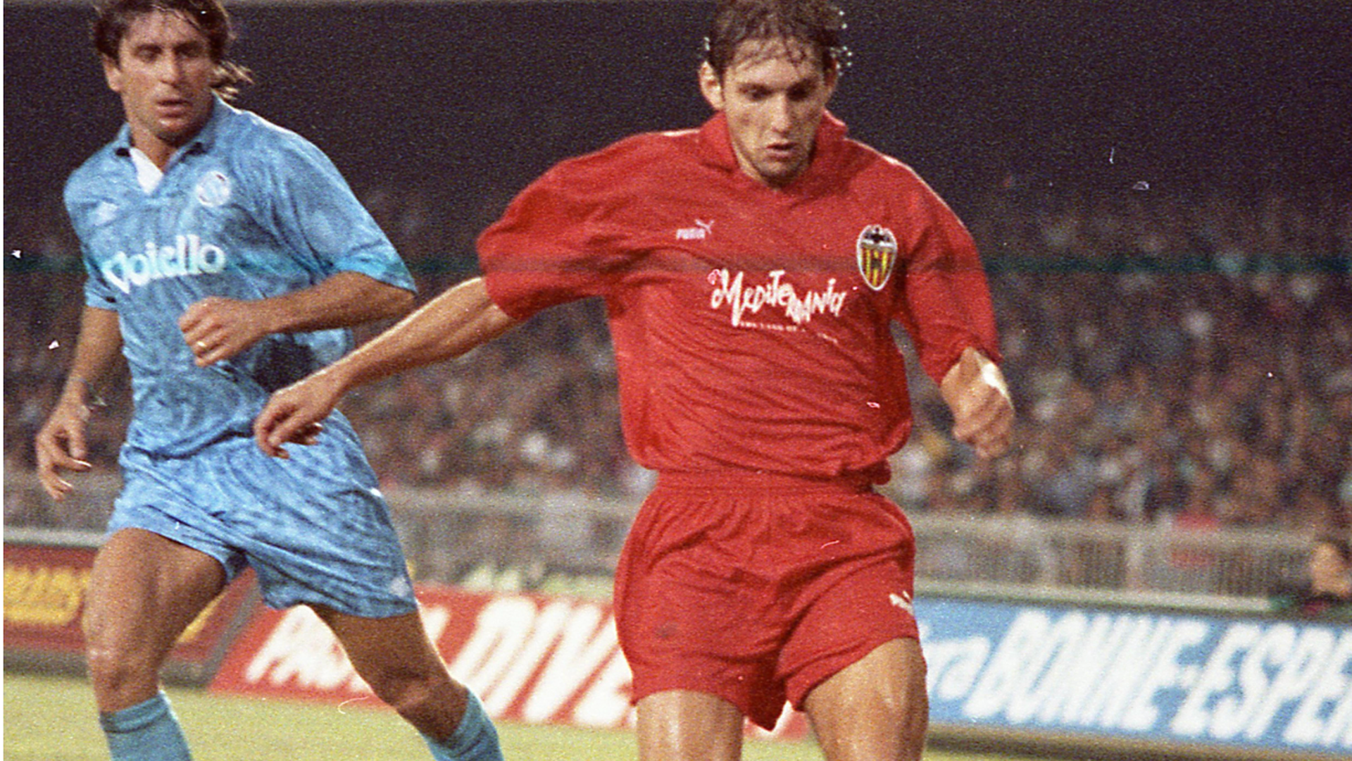 El Valencia CF, de Rojo Torino
