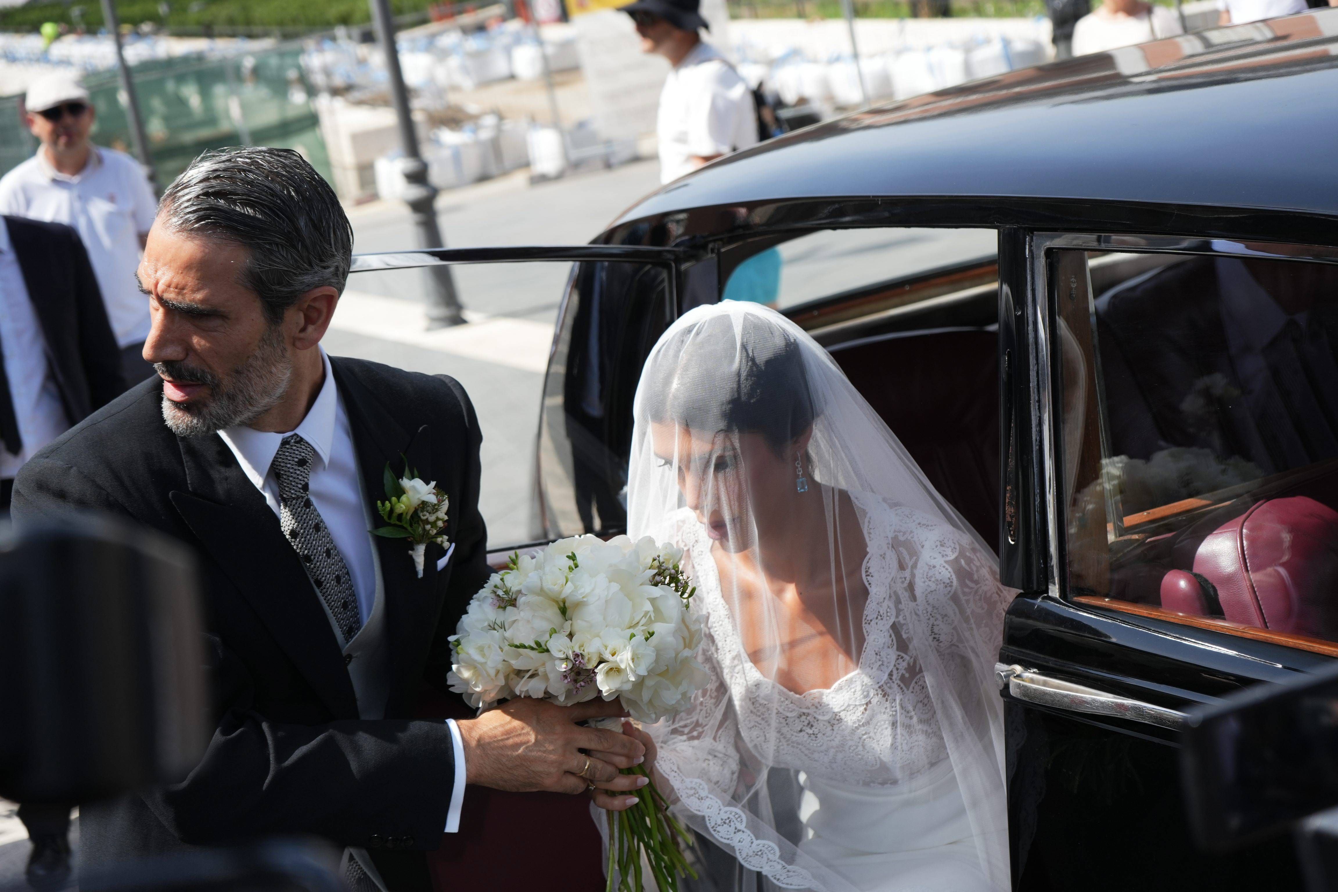 La novia llegando a la ceremonia