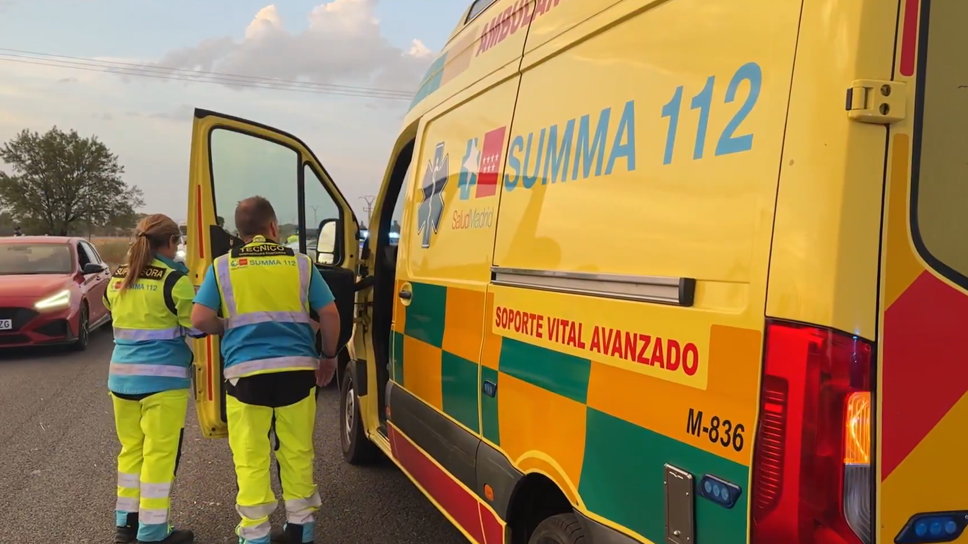 Muere una mujer y un hombre resulta herido "muy grave" tras el choque de una moto y un coche en Fuente El Saz de Jarama, Madrid Muere una mujer y un hombre resulta herido "muy grave" tras el choque de una moto y un coche en Fuente El Saz de Jarama, Madrid