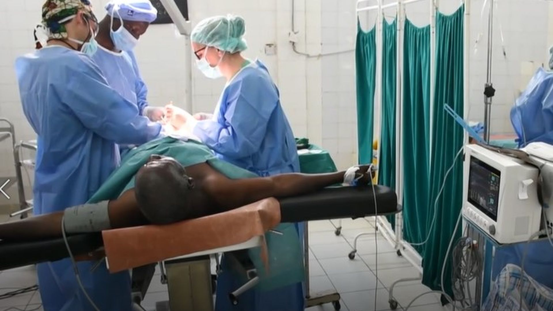 Vacaciones solidarias: los sanitarios que continúan su labor con los más necesitados Vacaciones solidarias: los sanitarios que continúan su labor con los más necesitados