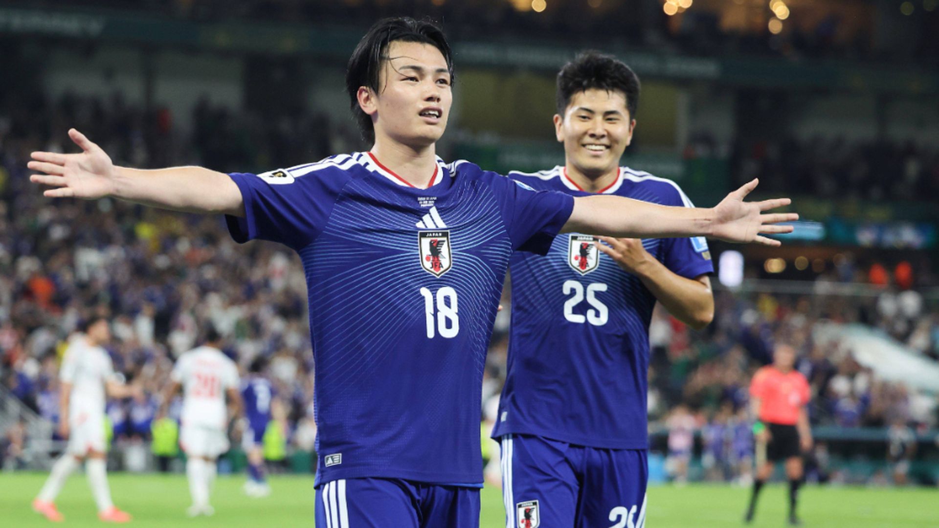 Ayase Uneda, celebrando uno de sus goles Ayase Uneda, celebrando uno de sus goles