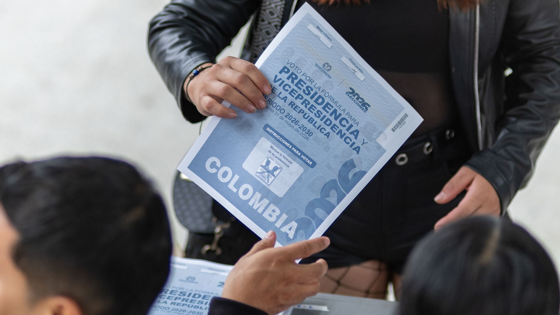 Colombia llega este domingo a la fase decisiva de sus elecciones presidenciales Colombia llega este domingo a la fase decisiva de sus elecciones presidenciales
