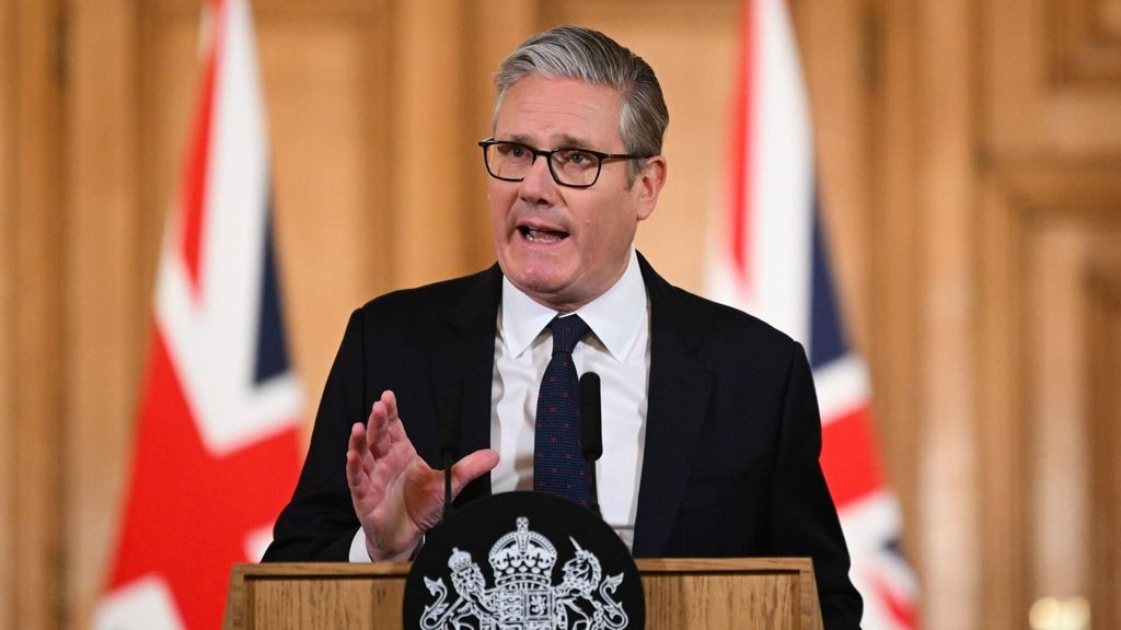 El primer ministro británico, Keir Starmer, podría dimitir este lunes, según The Observer