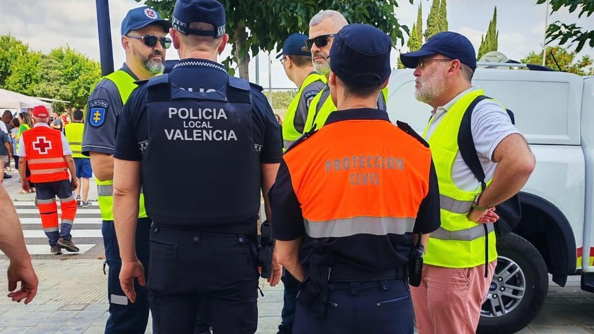 En el simulacro han participado miembros de la Policía Local, Protección Civil, Cruz Roja y organismos internacionales En el simulacro han participado miembros de la Policía Local, Protección Civil, Cruz Roja y organismos internacionales