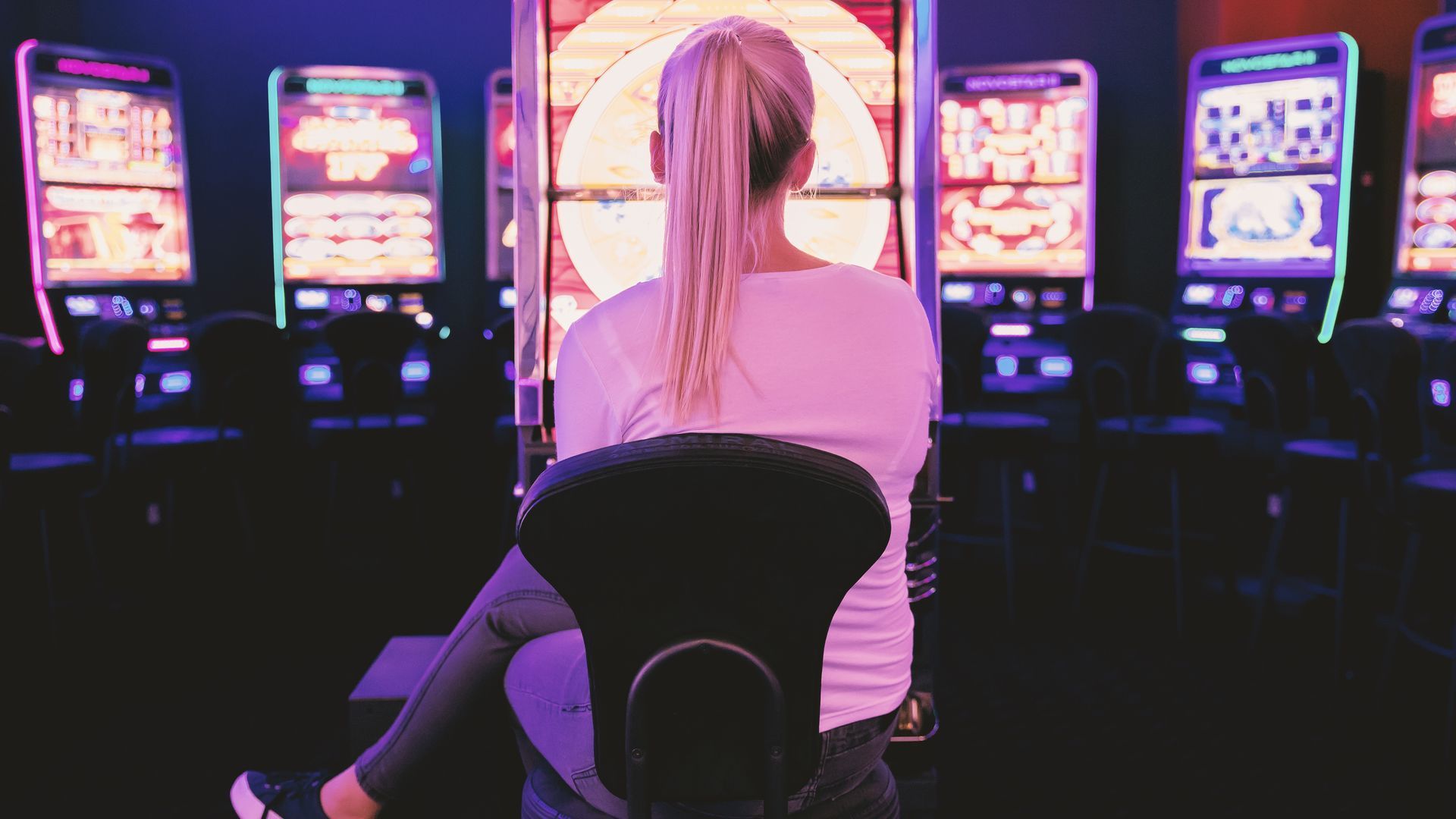 Condenan a una casa de apuestas por cancelar una apuesta ganadora de 750 euros: la Audiencia declara abusiva la cláusula Condenan a una casa de apuestas por cancelar una apuesta ganadora de 750 euros: la Audiencia declara abusiva la cláusula
