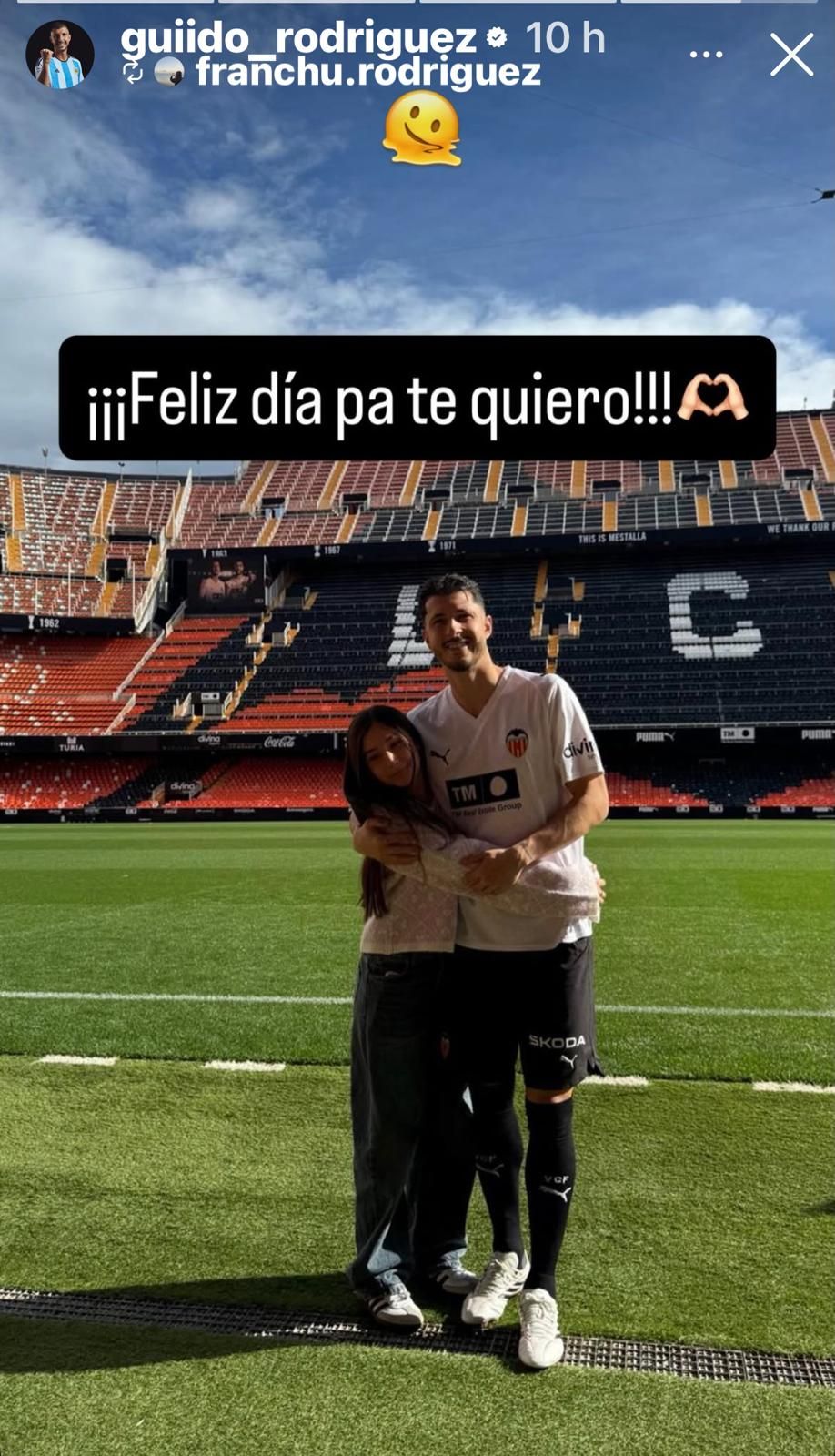 Guido Rodríguez celebra el Día del Padre en Mestalla