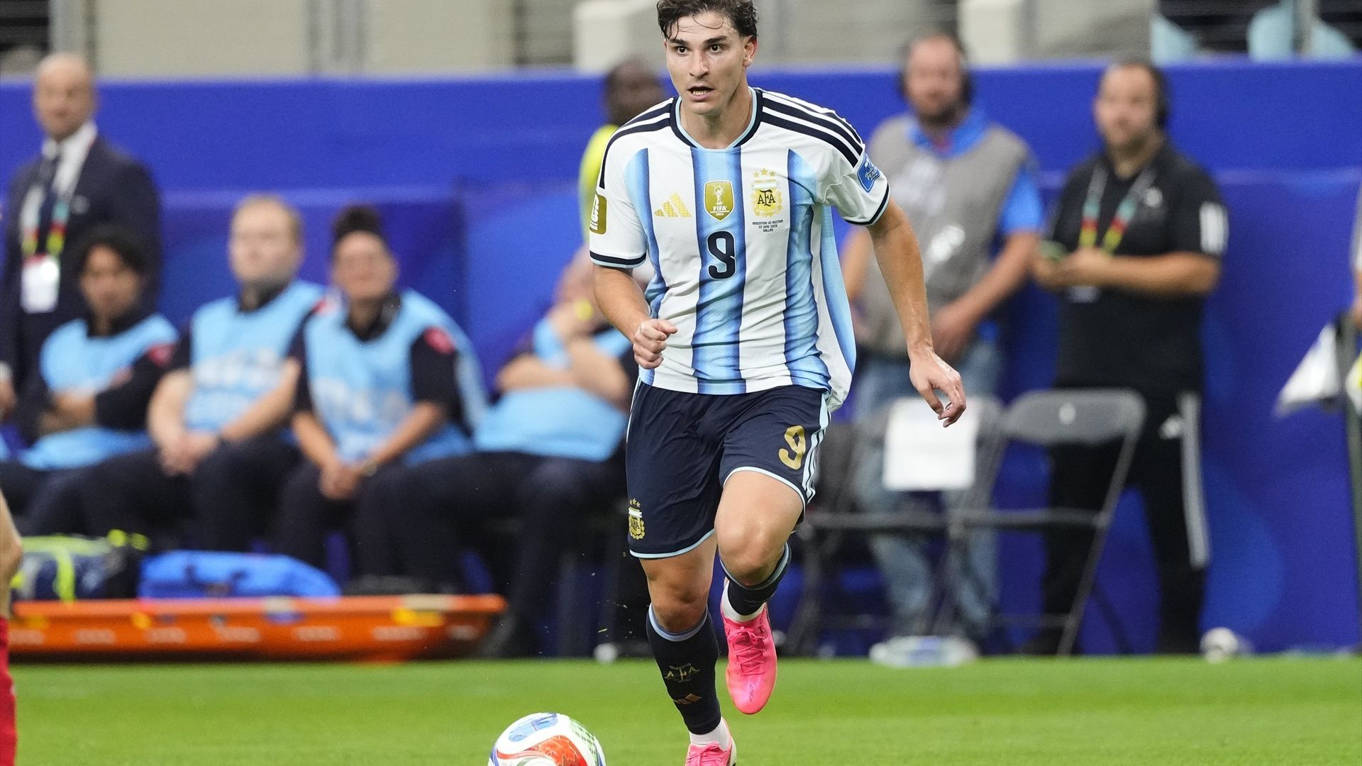 Julián Álvarez, en un partido con Argentina