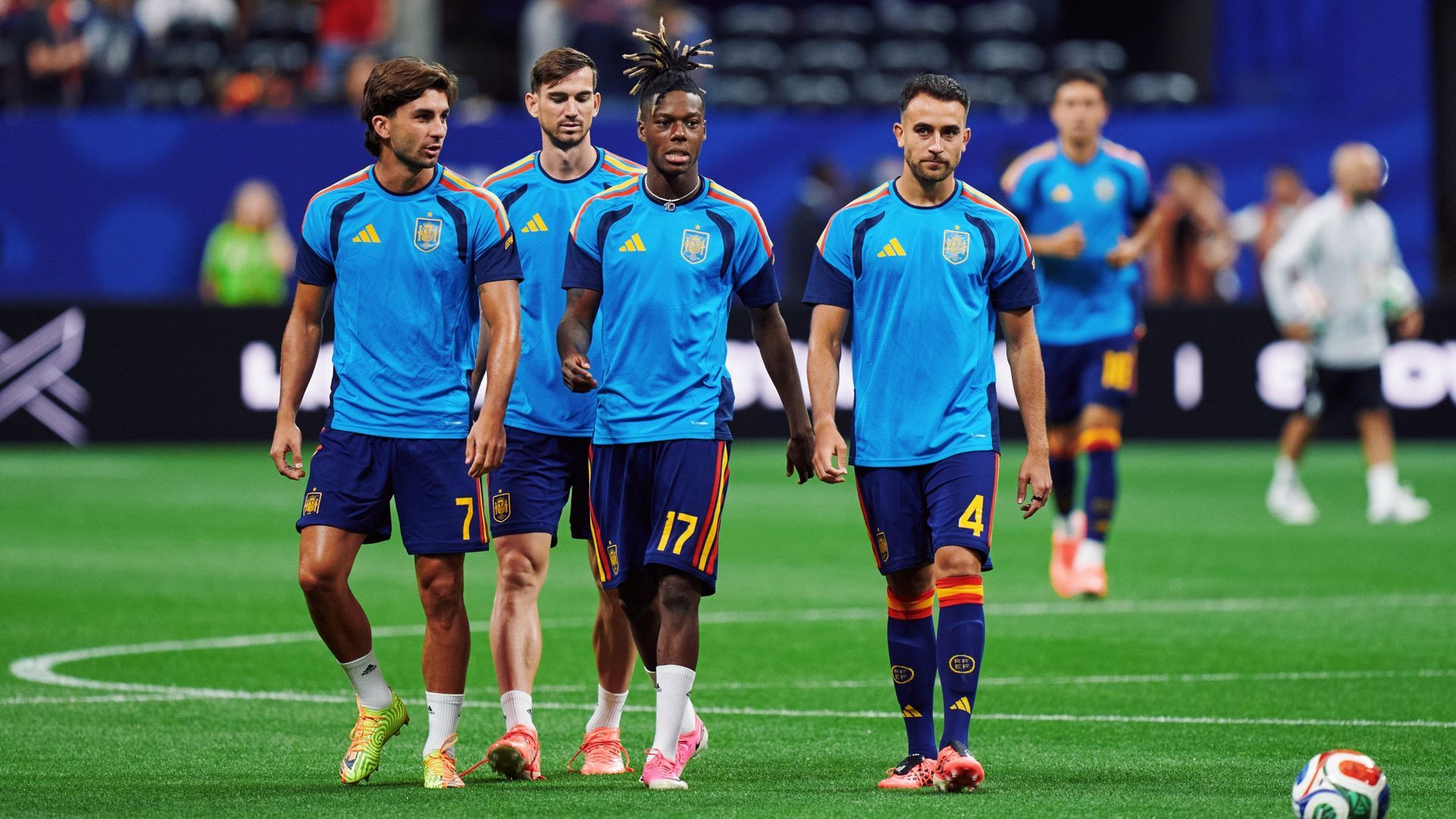Los jugadores de España antes de enfrentarse a Arabia Saudita