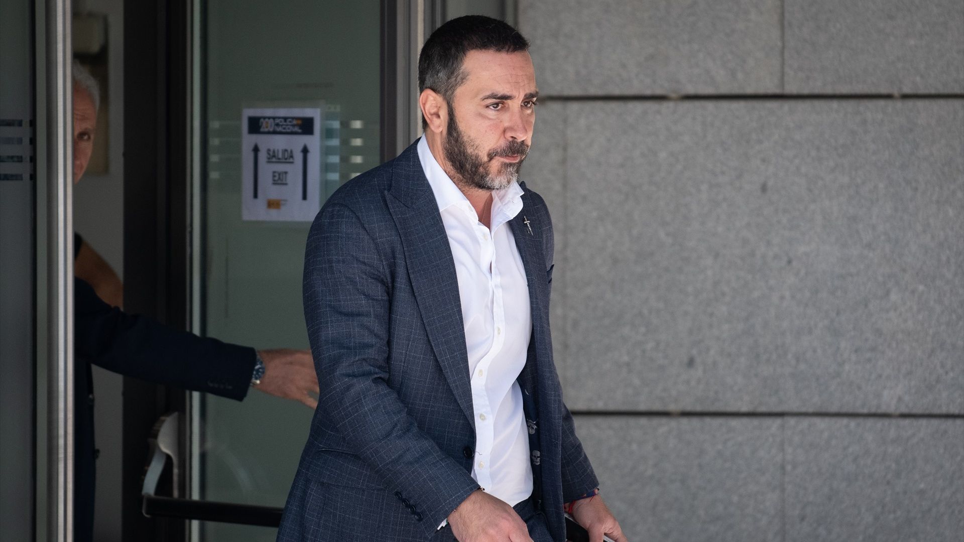 ¿Por qué Víctor de Aldama no entra en la cárcel si ha sido condenado? El empresario espera que ahora "los que vienen detrás colaboren" ¿Por qué Víctor de Aldama no entra en la cárcel si ha sido condenado? El empresario espera que ahora "los que vienen detrás colaboren"