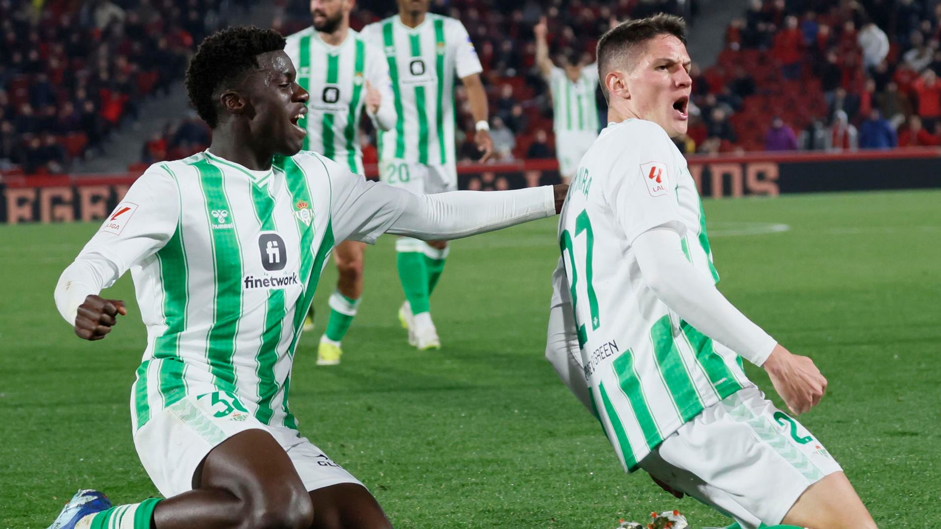 altimira_celebra_su_gol_al_mallorca_foto_efe_001.jpg altimira_celebra_su_gol_al_mallorca_foto_efe_001.jpg