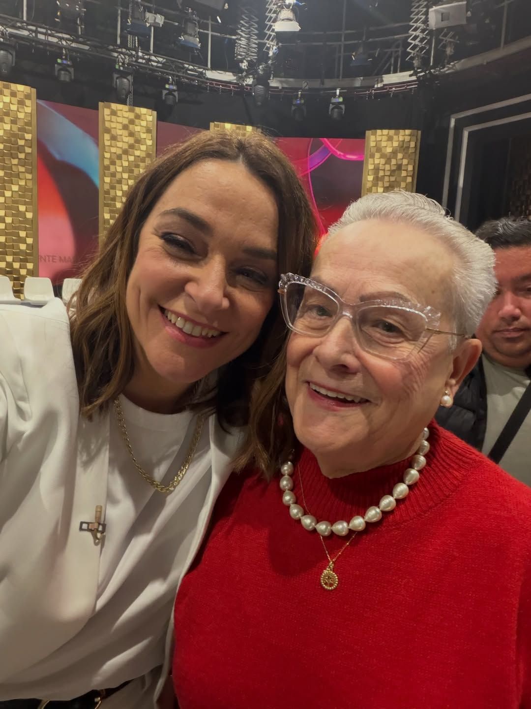 La presentadora con su madre, Dolores