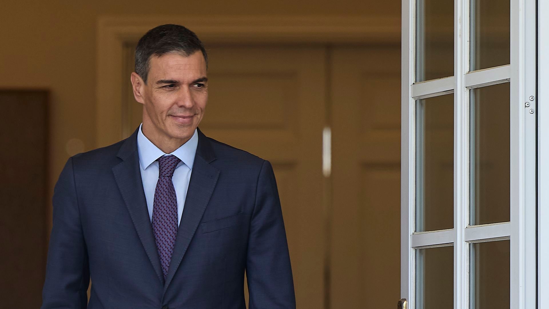 Pedro Sánchez anuncia 2.218 millones de euros extra para dependencia, "la mayor inversión de la historia democrática" Pedro Sánchez anuncia 2.218 millones de euros extra para dependencia, "la mayor inversión de la historia democrática"