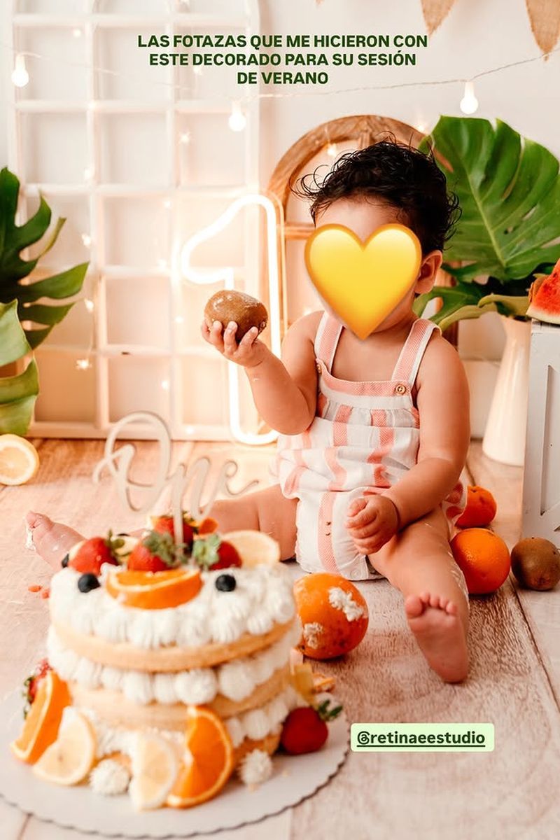 Una imagen de la sesión de fotos que ha protagonizado Cairo, el hijo de Isa Pantoja, al cumplir un año